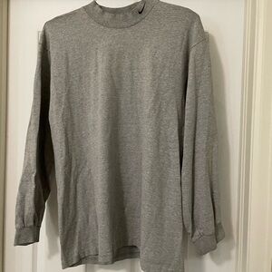 Nike Gray Long Sleeve Tee Comfortable Casual Wear size L EUC